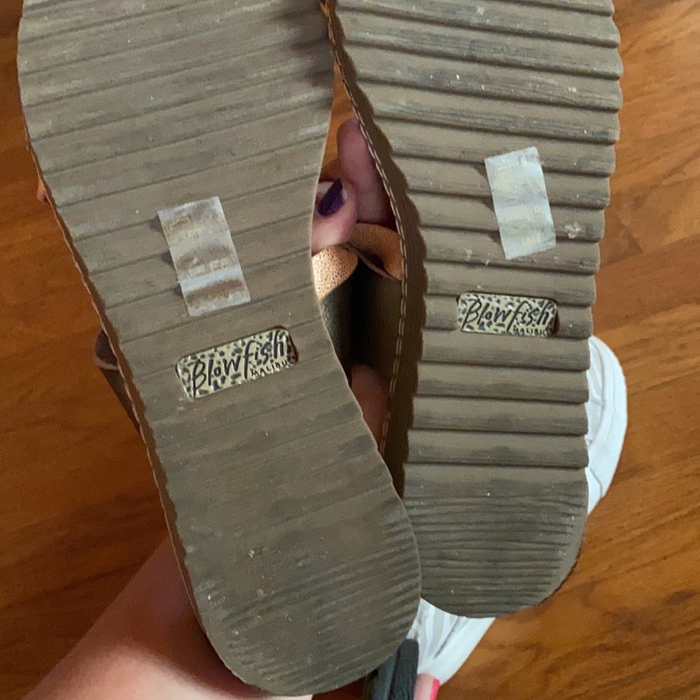 Sandals - Picture 3 of 3